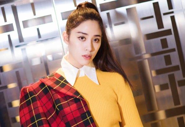 27岁欧阳妮妮在线发飙！怒斥网友言辞犀利，不带脏话骂人内涵很高