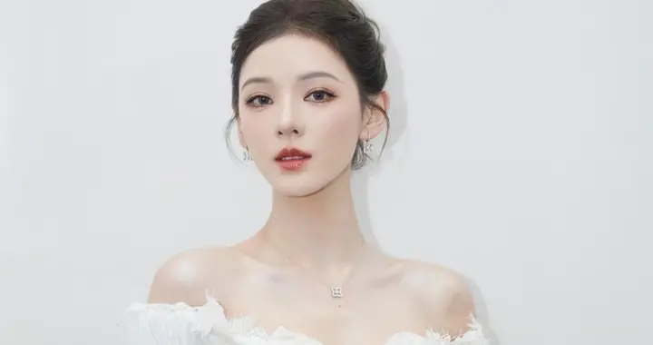 张予曦百变造型，从盛典到雪场皆惊艳，果然颜值才是第一生产力！