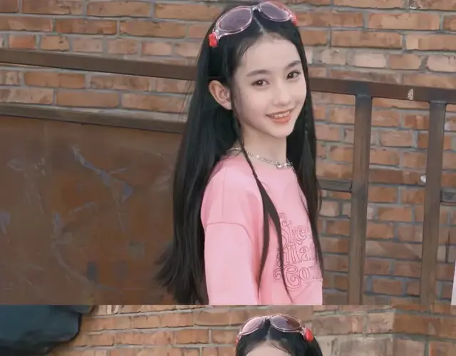 于正新签8岁艺人卢雅熙，被赞胜似刘亦菲，看不到一点该有的童真