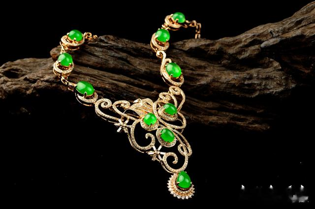 翡翠手串|你的手串有多少颗？你知道它具体的寓意吗