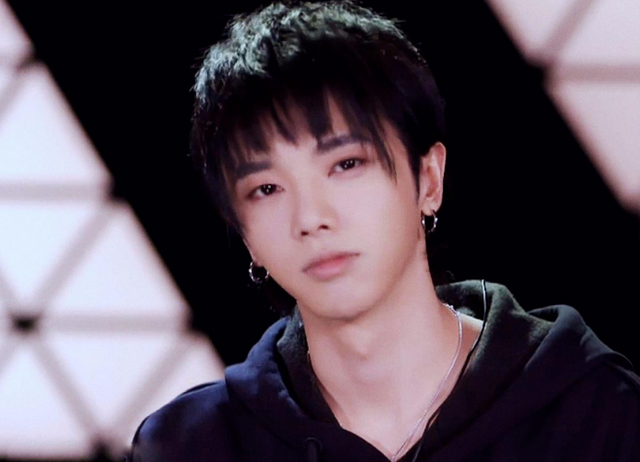 一场演唱会，戳穿了华晨宇“真正实力”：“做法”多年终于上道了