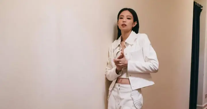 Jennie又让人惊喜的一套Chanel穿搭，如此时髦如此高级