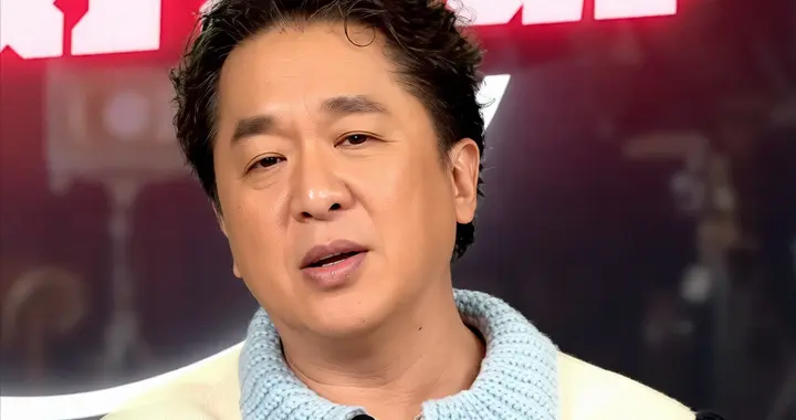 被嘲靠老豆致富！香港超级二世祖霸气反击陈百祥：可能他需要流量