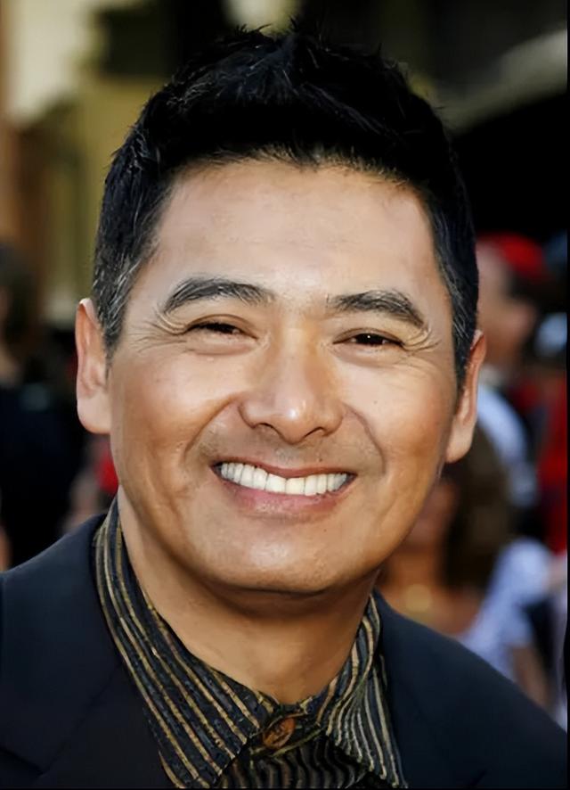 德不配位？看到69岁周润发现状，才明白他为何被骂，吴孟达说对了