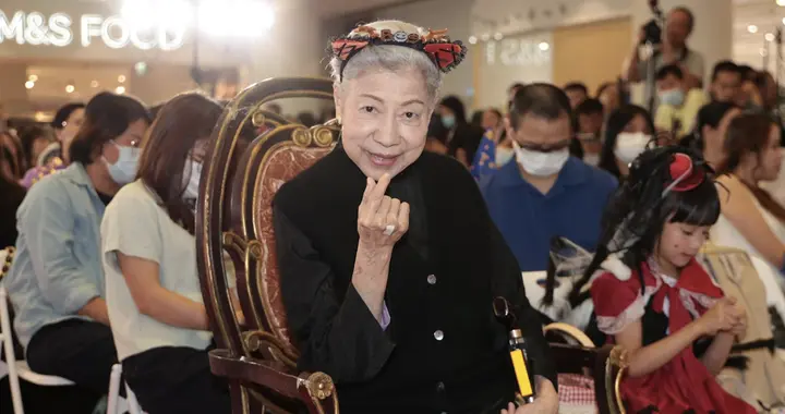 91岁TVB老戏骨被曝低调离巢，已被TVB官网除名，双方合作逾半世纪