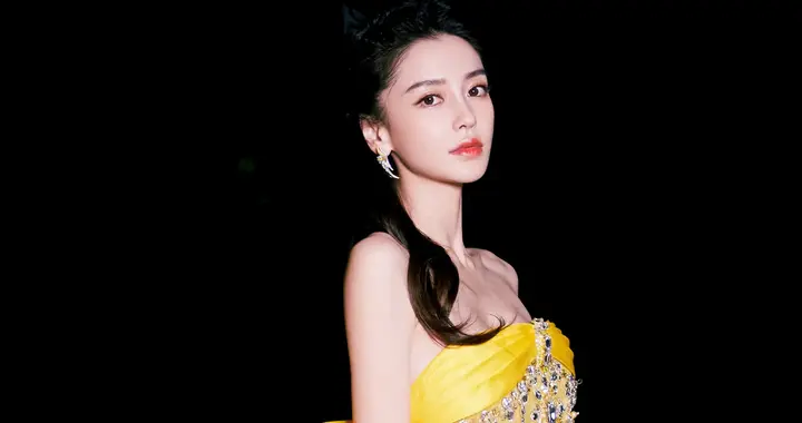 看！Angelababy黄裙配蝴蝶结，美成童话公主