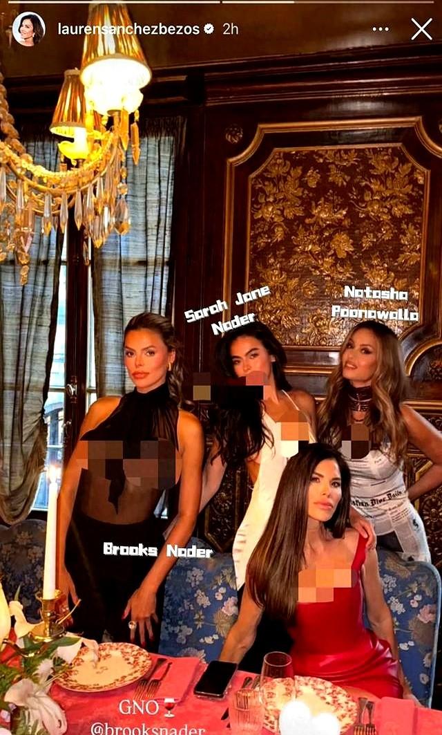 桑切斯婚后现身巴黎！紧身皮裙状态佳似少女，不为首富哥收敛魅力