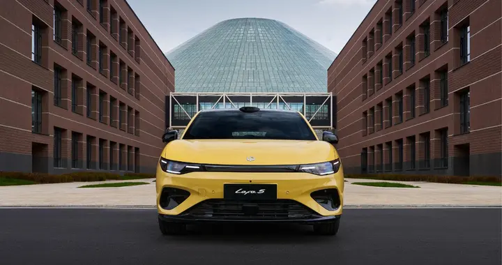 最高续航605km 零跑Lafa5将于11月7日预售 配激光雷达