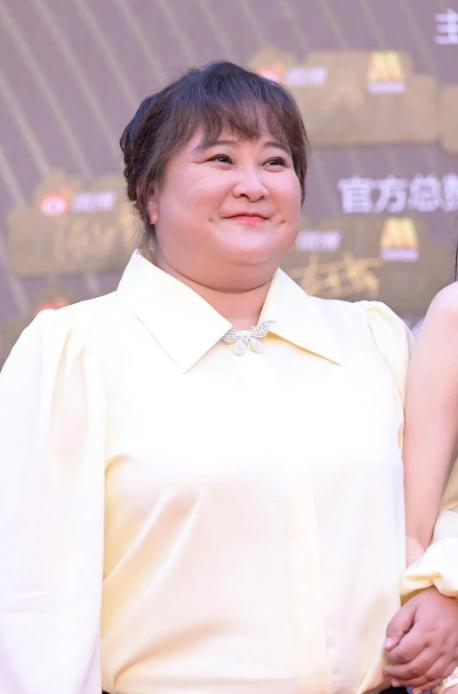 贾玲 贾玲为拍戏减重100斤，网友却说：太夸张了，不可能