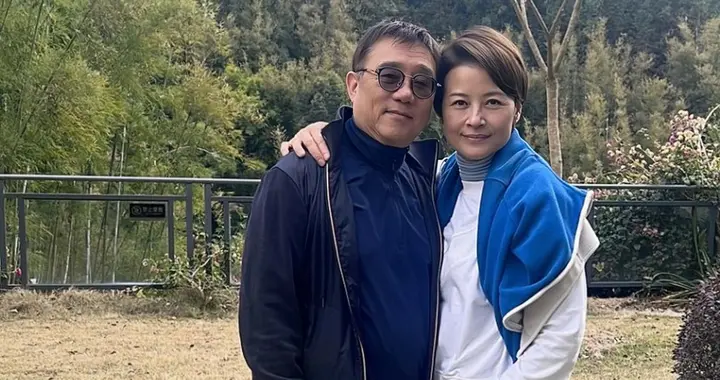 恭喜！香港知名演员迎来黄昏恋，公开男友正脸照，对再婚充满憧憬