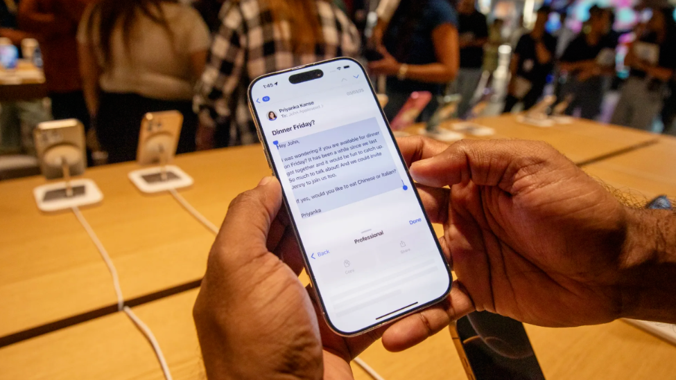 每年10億美元 蘋果Siri被曝將使用谷歌1.2萬億參數AI大模型