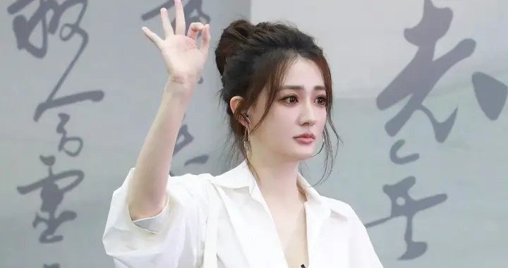 徐璐｜国医少年志，穿搭基础，颜值就不基础