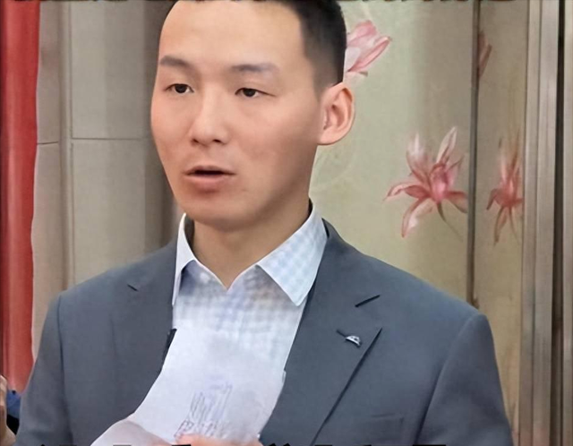 谢浩男“忘本”了？大妹凌晨发文控诉自己被冷落，评论区一片指责