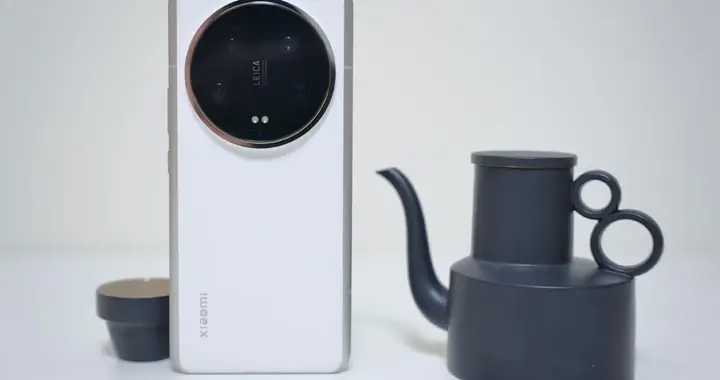 小米果斷“發飆”，影像旗艦大降2901元，龍晶玻璃+5300mAh