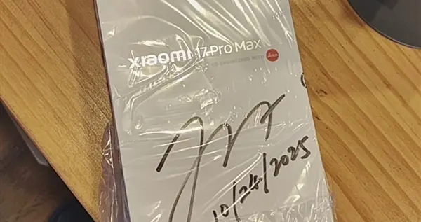 號稱全網唯一！雷軍簽名版小米17 Pro Max現身閑魚 售價高達2.3萬元