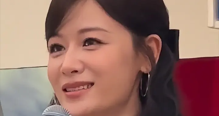 浪姐见面会：孙怡气到脸肿，代斯靠边站笑得心酸，被叶一茜惊艳到