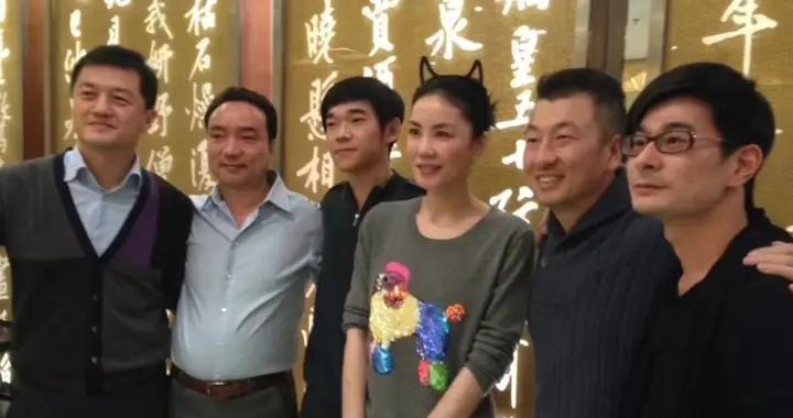 同学曝李亚鹏一件往事：嫣然慈善晚宴上为捐赠者喊停，并晒照为证