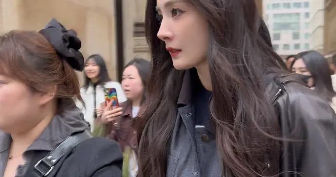 杨幂《惊蛰无声》身材很曼妙：成熟的大幂幂，真是极品啊！