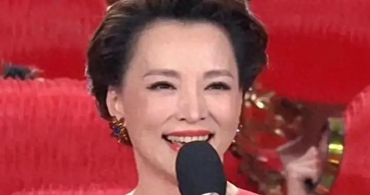 正式官宣！春晚主持界\领军人物\回归，网友哭了，终于等到这一天