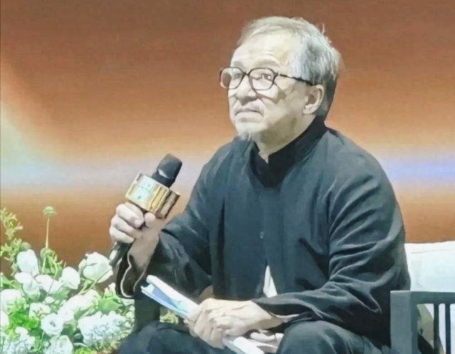 成龙已经这么老了？身家丰厚却自曝还债，细看资产才明白他的格局