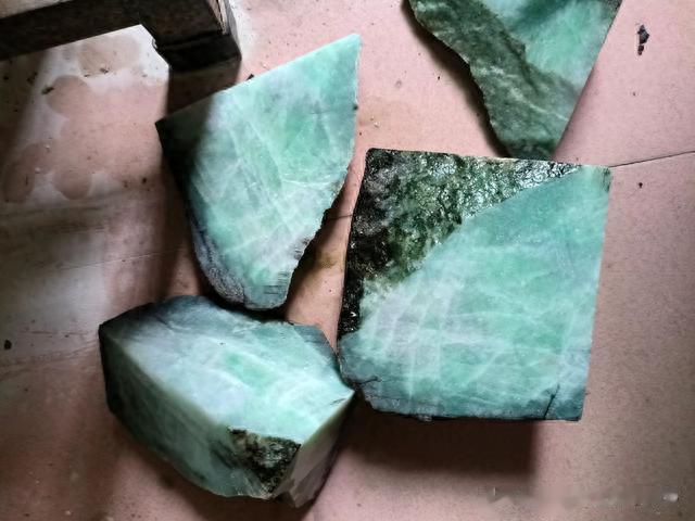 为什么我们总是很难切涨翡翠原石？