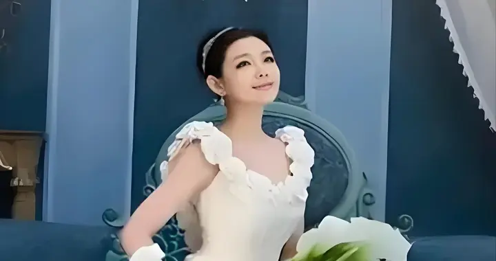 大S雕像圆满落成，具俊晔设计了9个台阶，5块方形石头，深藏爱意