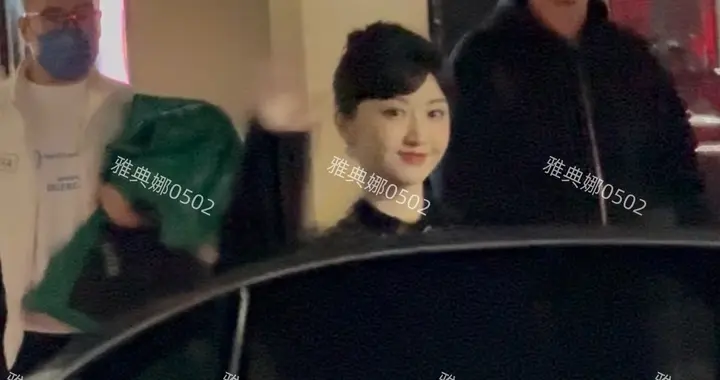 地下车库偶遇景甜，她今天的造型让粉丝梦回《司藤》本人白到发光