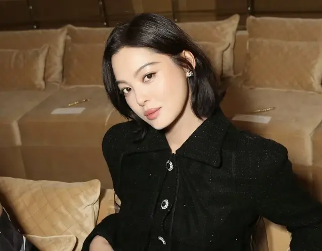 辛芷蕾透明裙绝美大片写真壁纸美图