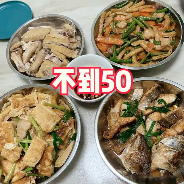 广东一家4口的晚餐，成本不到50，在朋友圈火了，网友:求蹭饭