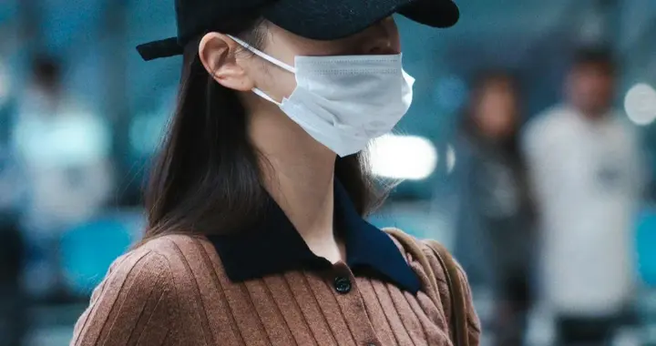 张元英机场穿搭，身材好辣妥妥的衣服架子