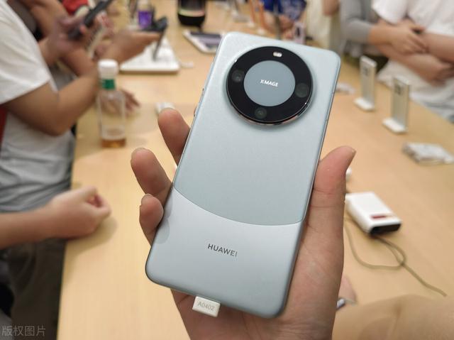 各方面无短板价格降至最低，这三款手机入手很放心，10月换机必备