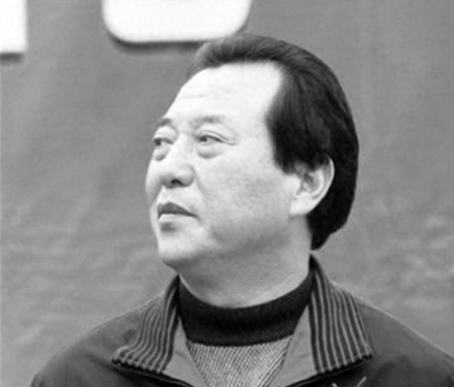 高考白卷英雄张铁生41岁出狱，恋人等他15年，如今亿万富翁