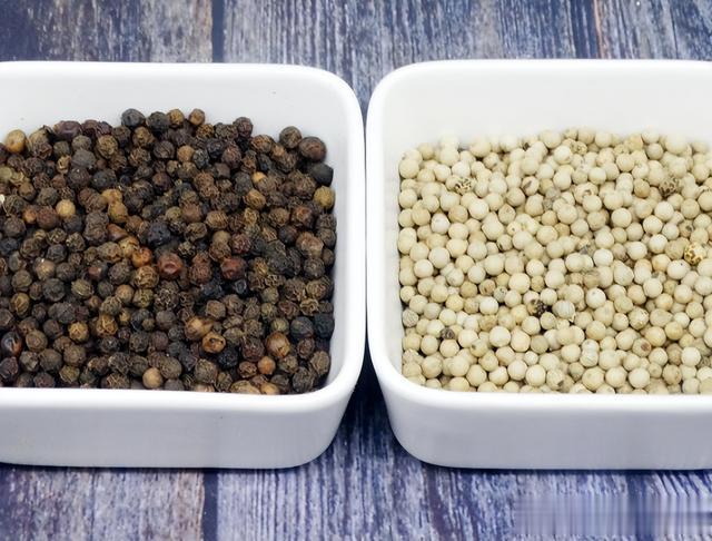 黑胡椒和白胡椒一字之差，用途却完全不同，厨师：很多人不懂瞎用