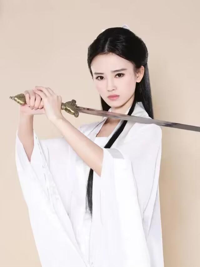 鞠婧祎 当年怎么没发现，鞠婧祎的“小龙女”原来这么美！