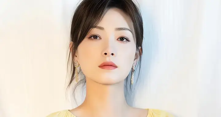 万茜。看美女，心情好