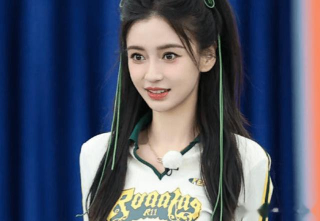 Angelababy|杨颖回归跑男，综艺节目上做了一道菜，网友：这雨花石不能吃