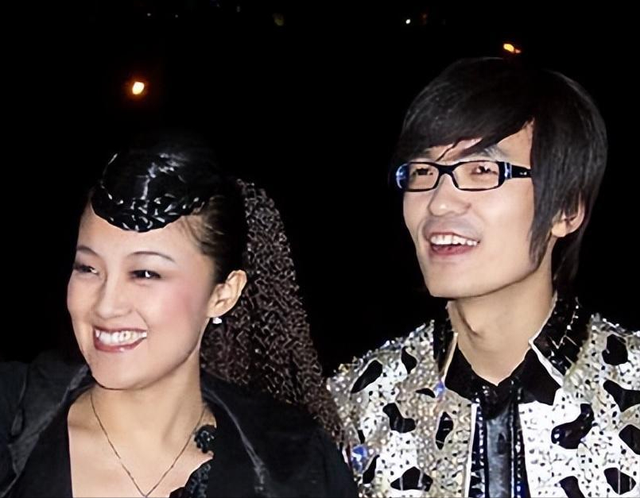 爸爸去哪儿|玖月奇迹现状：五登春晚，离婚后王小玮事业高升，王小海杳无音讯