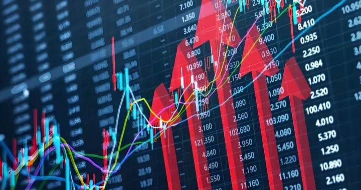 一边牛市一边熊市？4000点下的 “老登股” 与 “小登股” 对决