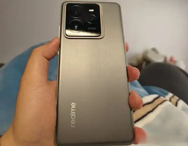 被吹爆的真我GT7Pro2个月使用评价，对比GT5Pro升级点不多