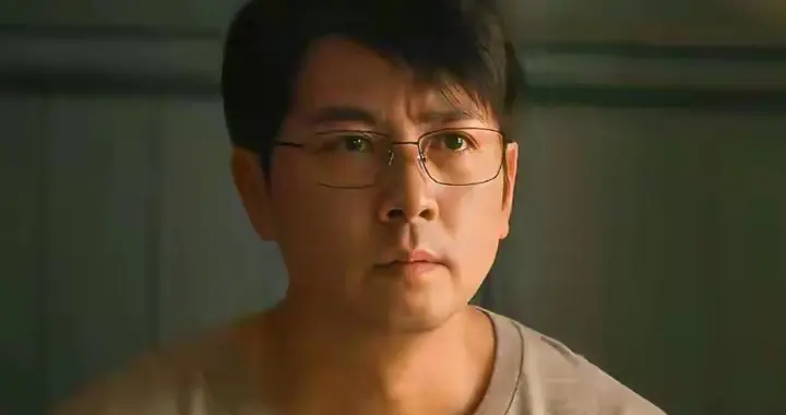 保剑锋被曝婚前出轨 二十余年情感纠葛引发舆论热议