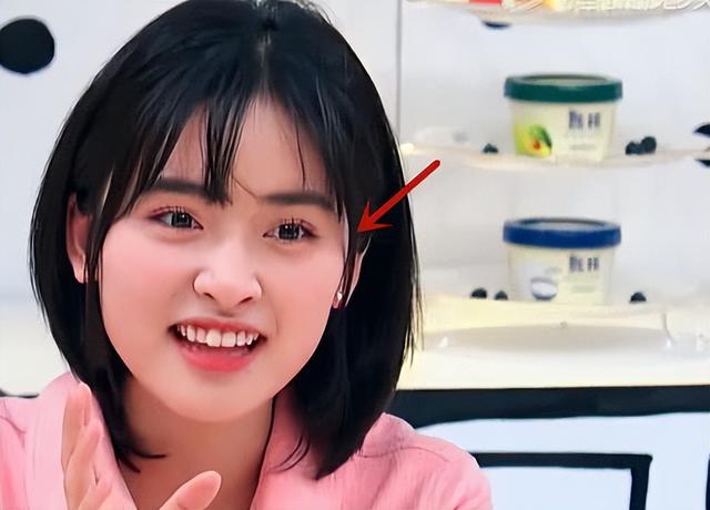 这5位女星明明长相一般，粉丝却尬吹“神颜”，求你们别再硬夸了