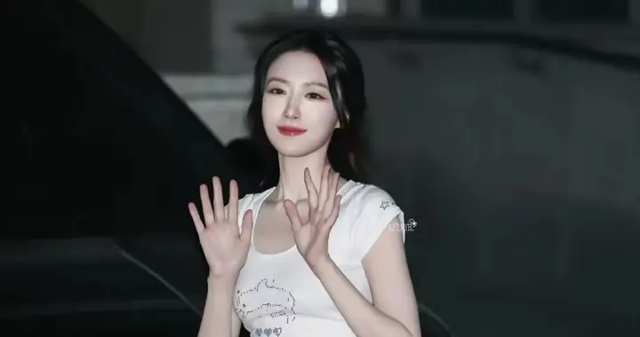 都瘦成薄薄的一片了叶舒华