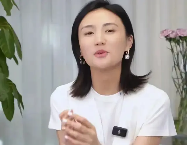 海哈金喜回应离婚：和李亚鹏长期分居，没有房产只想努力赚钱还债