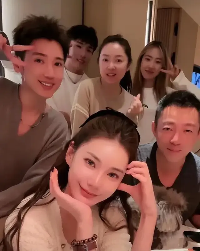 马筱梅刚开直播，大S就急着拍广告？小心思又被网友给戳穿了！