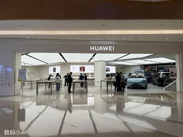 华为PuraX全网首拆，用的不是麒麟9020？这下有意思了