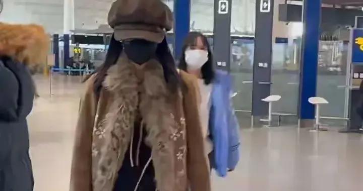 白鹿曾舜晞四人又出国了，娱乐圈少见的真朋友私下聚得比拍戏还勤