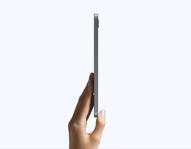 小米刚曝光的小屏旗舰，可能又要 KO 友商了