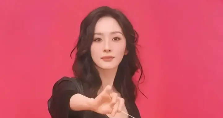 杨幂2026维密新年宣传片，身材好火辣