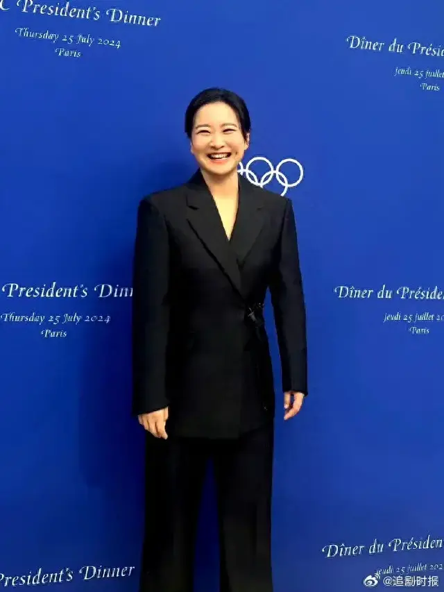 网友夸贾玲瘦成一道闪电！贾玲回复太幽默，以前的感觉又回来了！