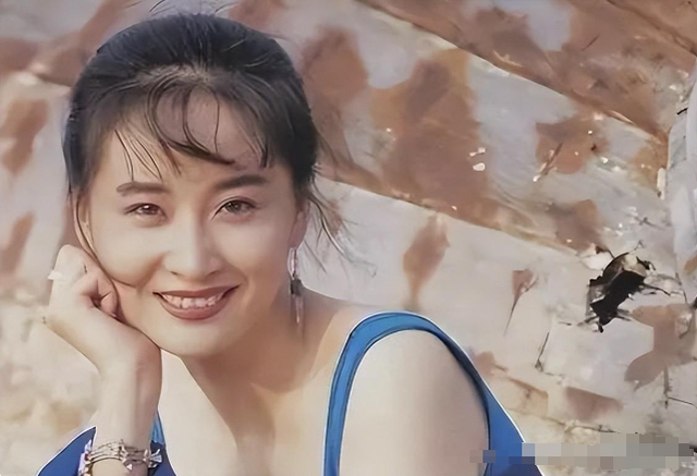 香港第一情妇于莉：是马景涛挚爱，被大佬打掉子宫，至今无人敢娶